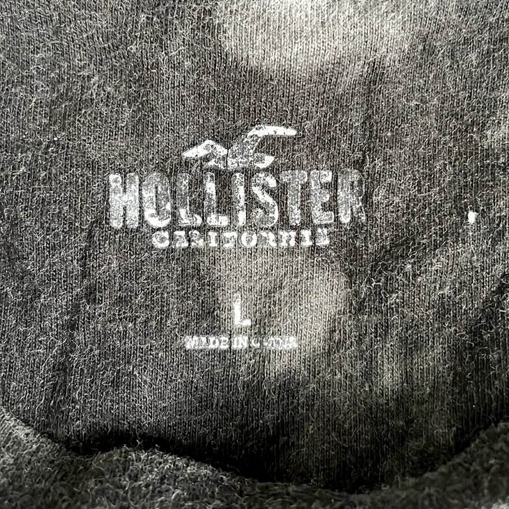 Hollister Men’s Long-sleeve Crew Neck Tee’s (Set of 2) - Picture 2 of 4